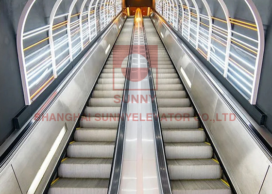 0.5m/S Escalator e passarela móvel com sistema de poupança de energia aço inoxidável / alumínio