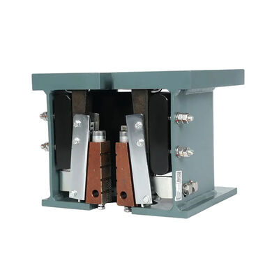 Dispositivo de segurança para elevador de carga com largura de trilho de 9/16 mm