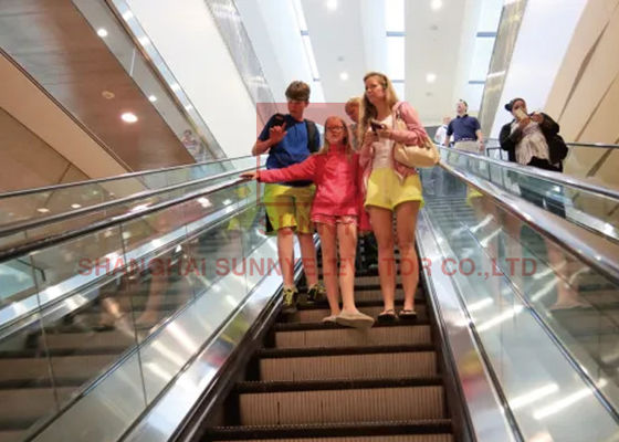 Escada rolante interna do shopping do passageiro a favor do meio ambiente